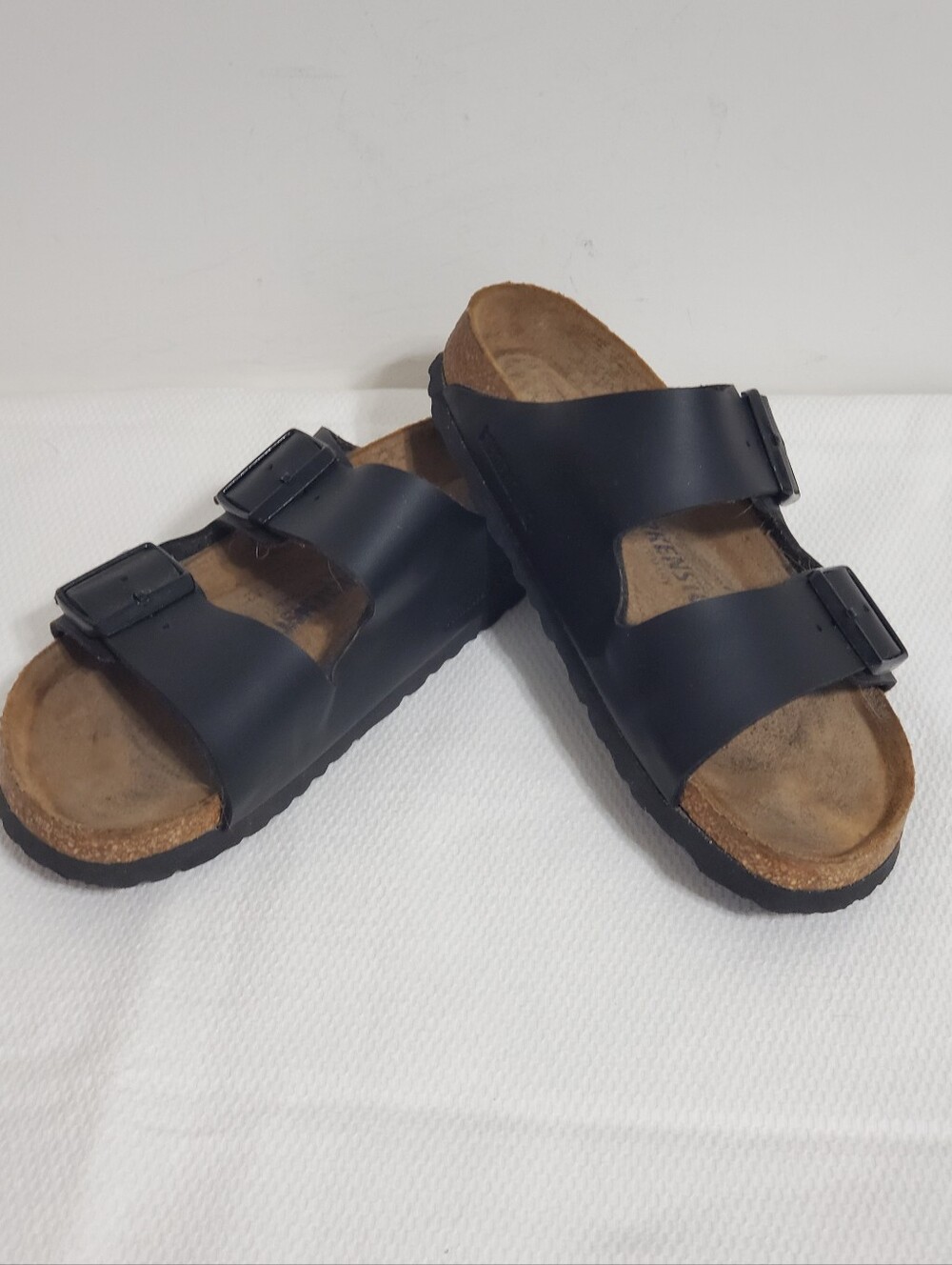 Birkenstock Arizona Black Rubbed Leather Double Strap Sandal Womens EU 37 - Picture 2 of 10
